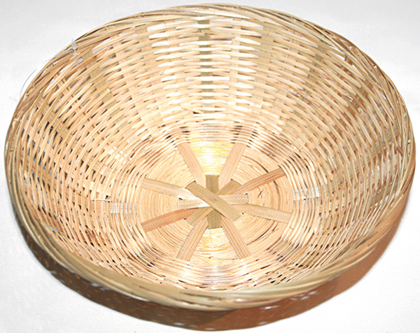 Raffia basket round natural coloured 22,6x4cm