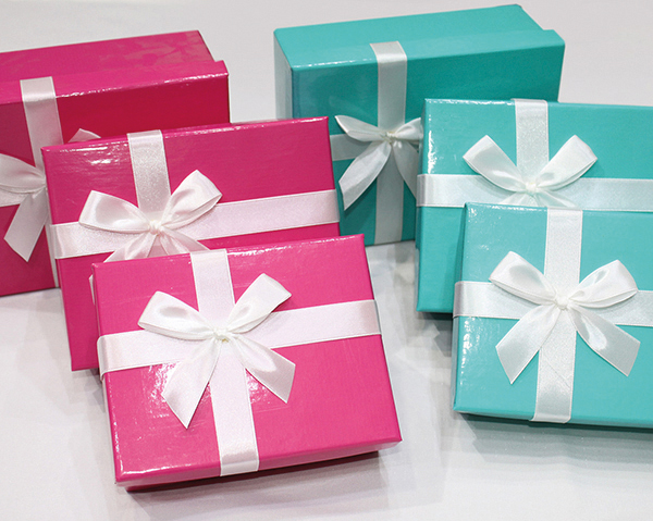 Boxes, set of 3 with a bow, great shiny surface, size A: