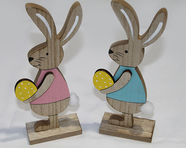 Lapin XL 7,5x3,5x22cm en bois avec œuf et queue duveteuse