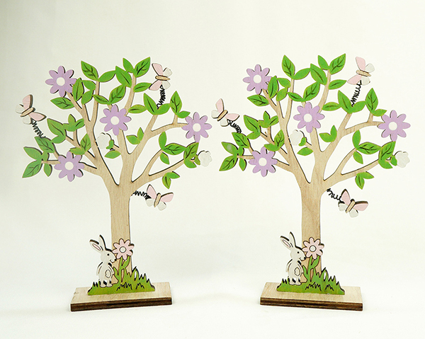 Grand arbre en bois avec des lapins et des fleurs 15x10x3cm,