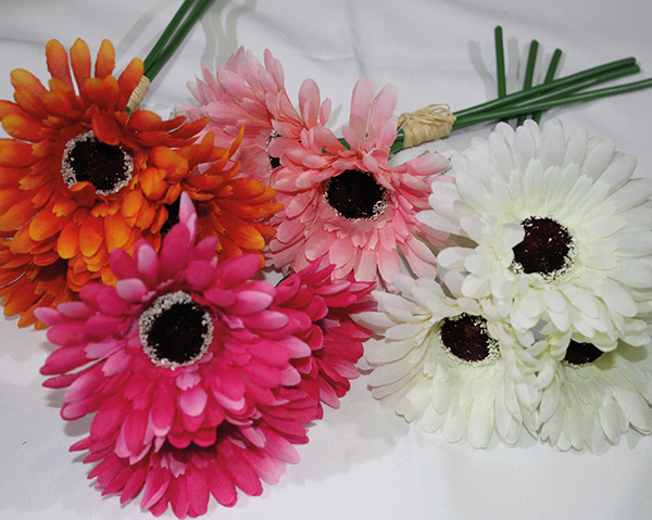 Bouquet de gerberas à 3 têtes, 25 cm et vert galvanisé,