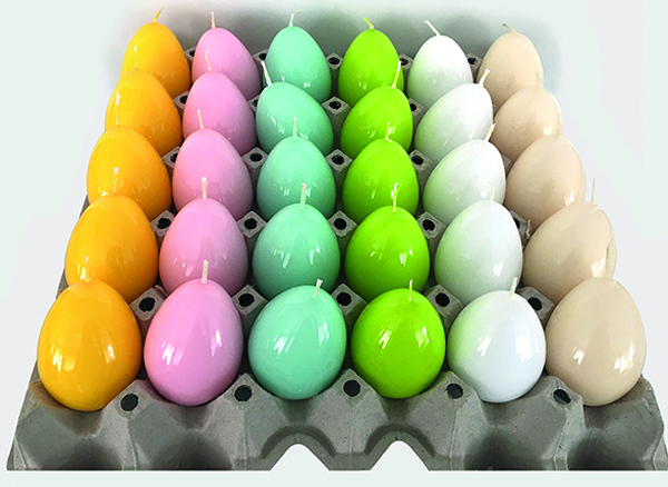 Easter egg candle 60g with shiny surface