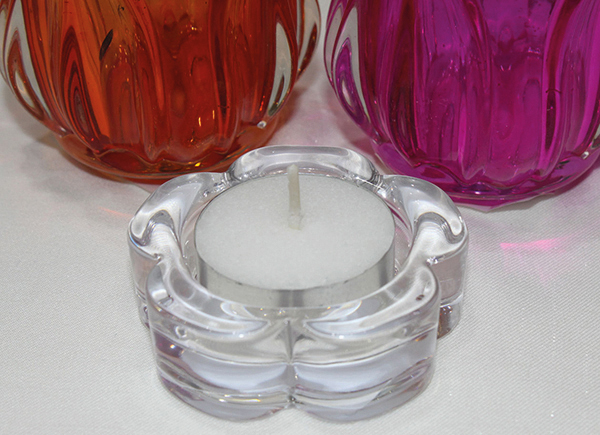 Tealight holder flower shape 6.4x2cm made of the finest