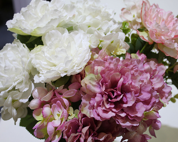 Elegant peony bouquet with 7 large heads, 35x21cm in great